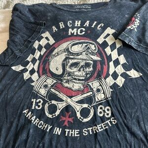 Men’s archaic t-shirt